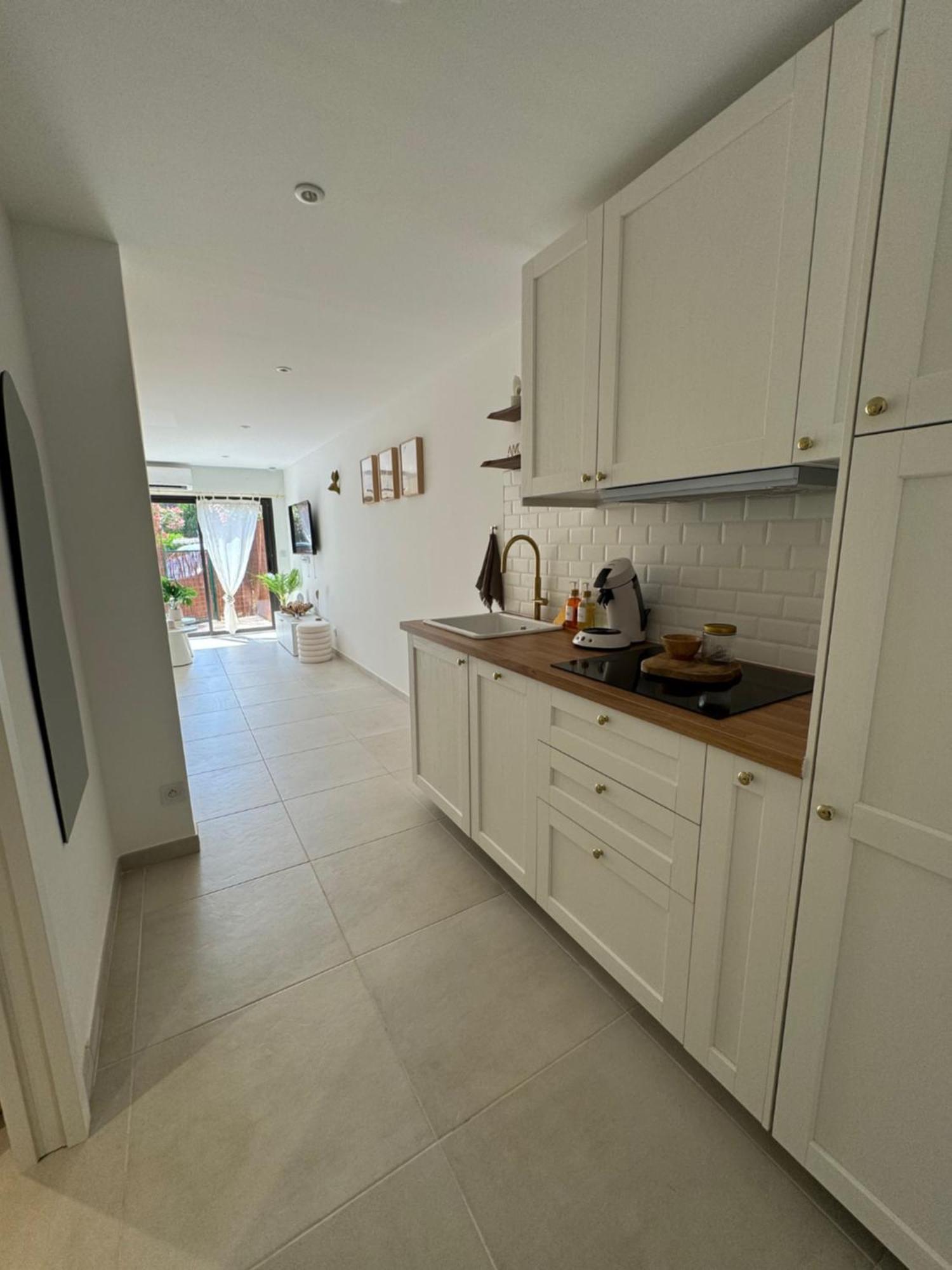 Chez Timmaflo Apartment Frejus Bagian luar foto