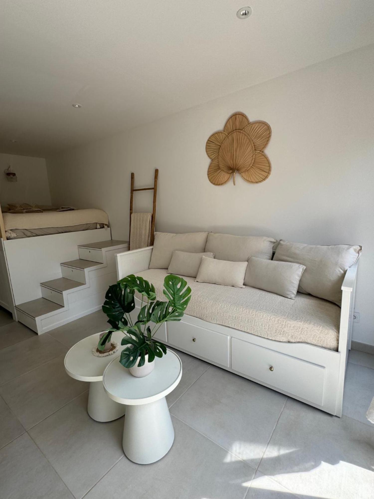 Chez Timmaflo Apartment Frejus Bagian luar foto