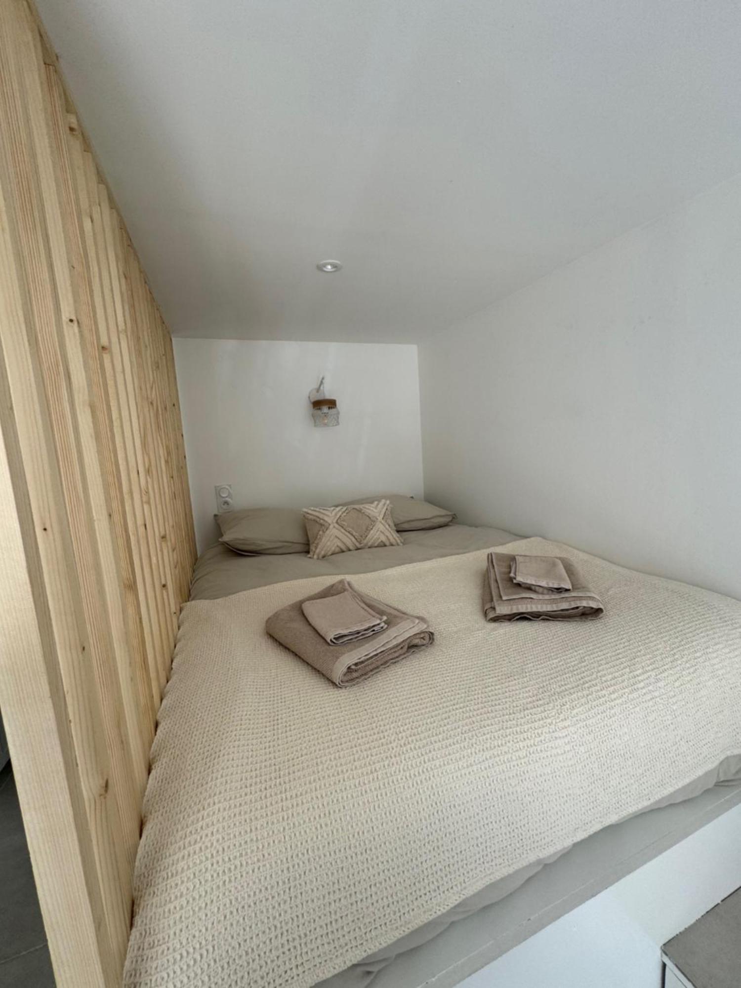 Chez Timmaflo Apartment Frejus Bagian luar foto